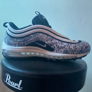 Brand New Women’s Nike Air Max ‘97